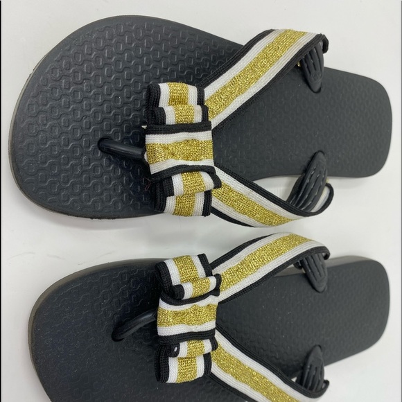 Black Flip flops with Gold Glitter Bow - Picture 5 of 5